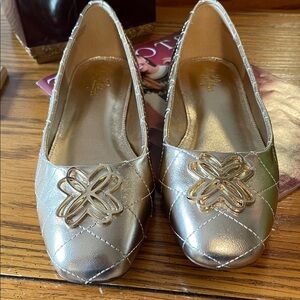 Elegant gold quilted Lilly Pulitzer signature flats
